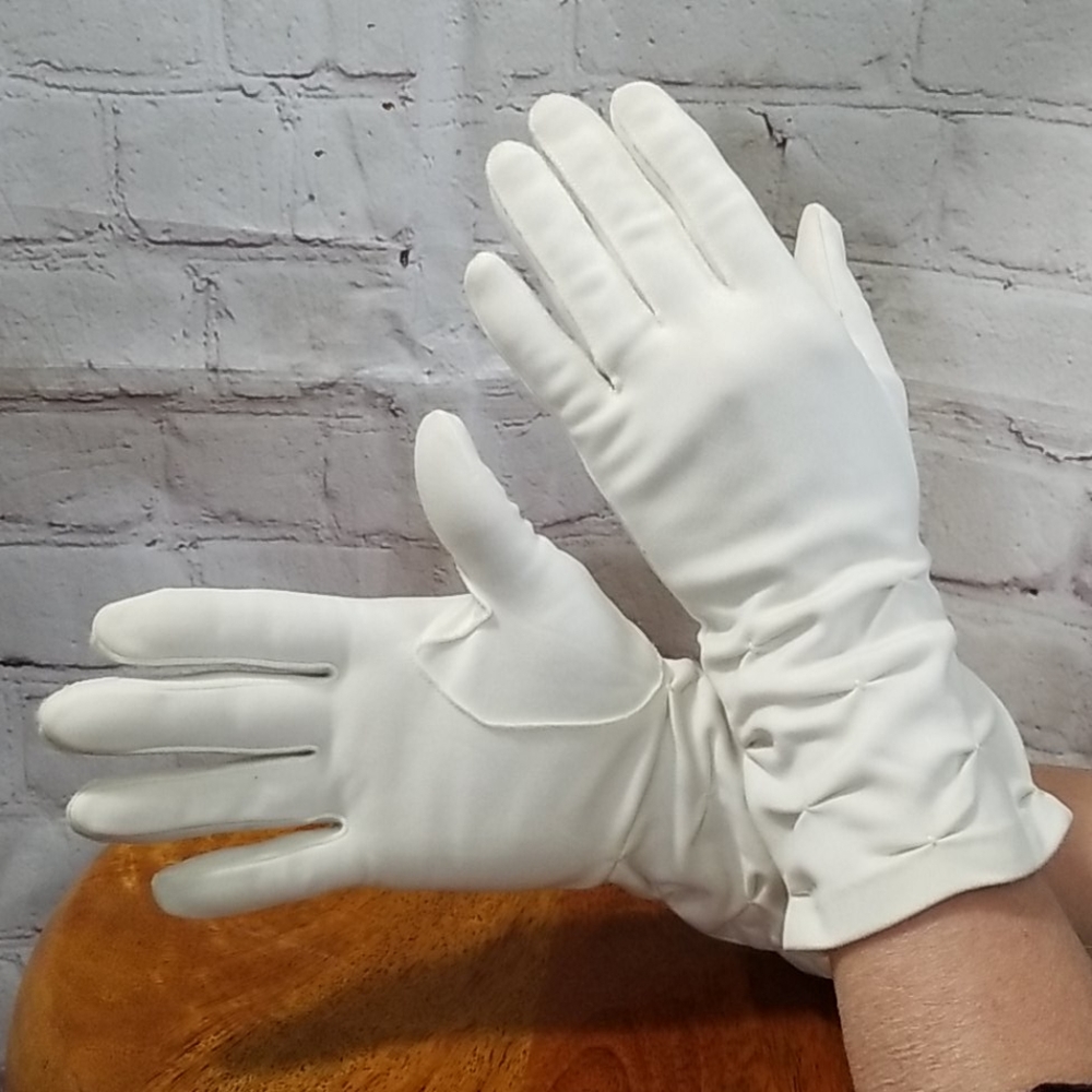 Crescendo Vintage Cream Ladies Gloves